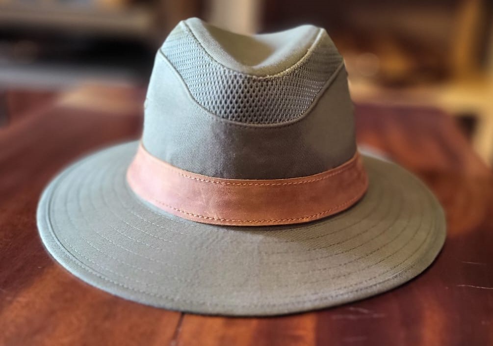 Classy Safari Hat- In green canvas