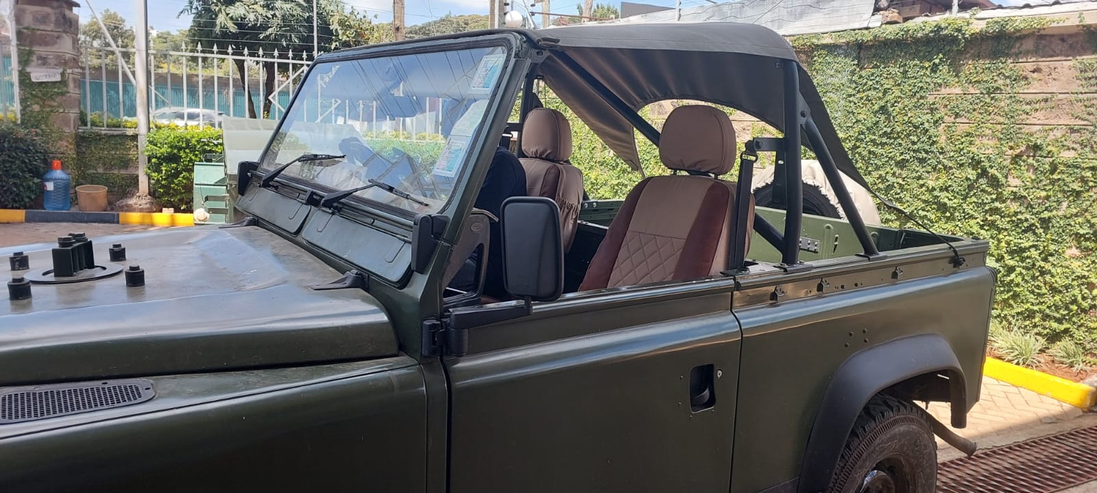 Land Rover TDI Flying Cover - Image 2