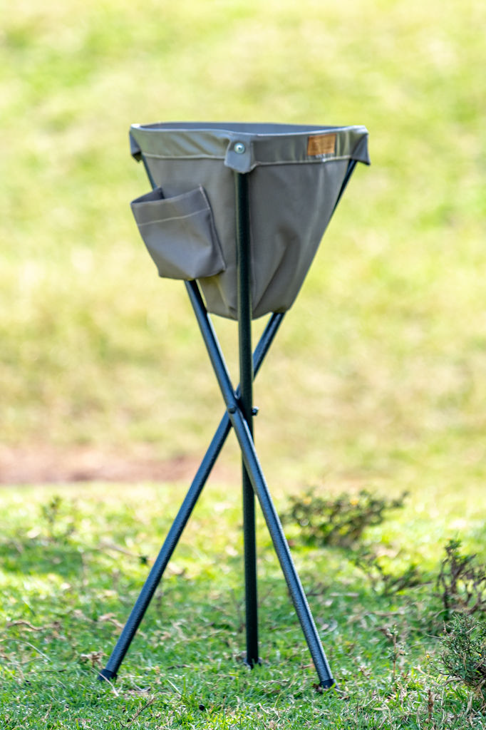 Canvas Wash Basin with Metal Stand - Image 3