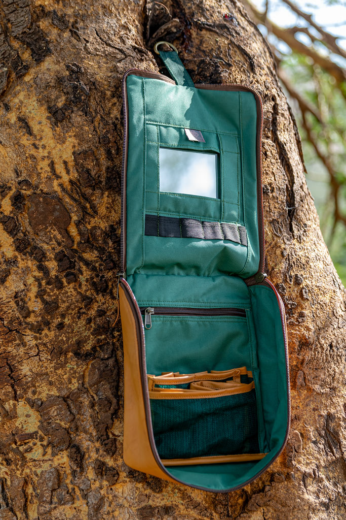 Canvas Safari Washbag with Mirror - Image 11