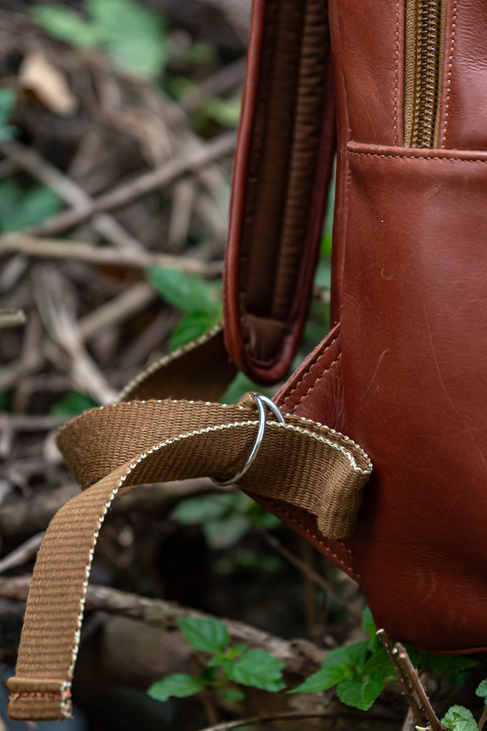 Sabora Glossy Chestnut Leather Backpack - Image 5