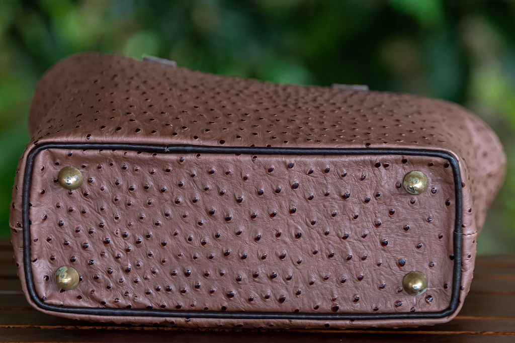 Ladies Handbag in Ostrich Leather - Image 5