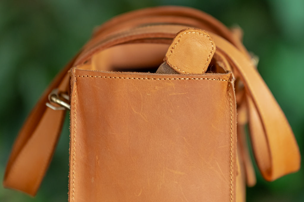 Ladies Handbag in Tan Leather - Image 5