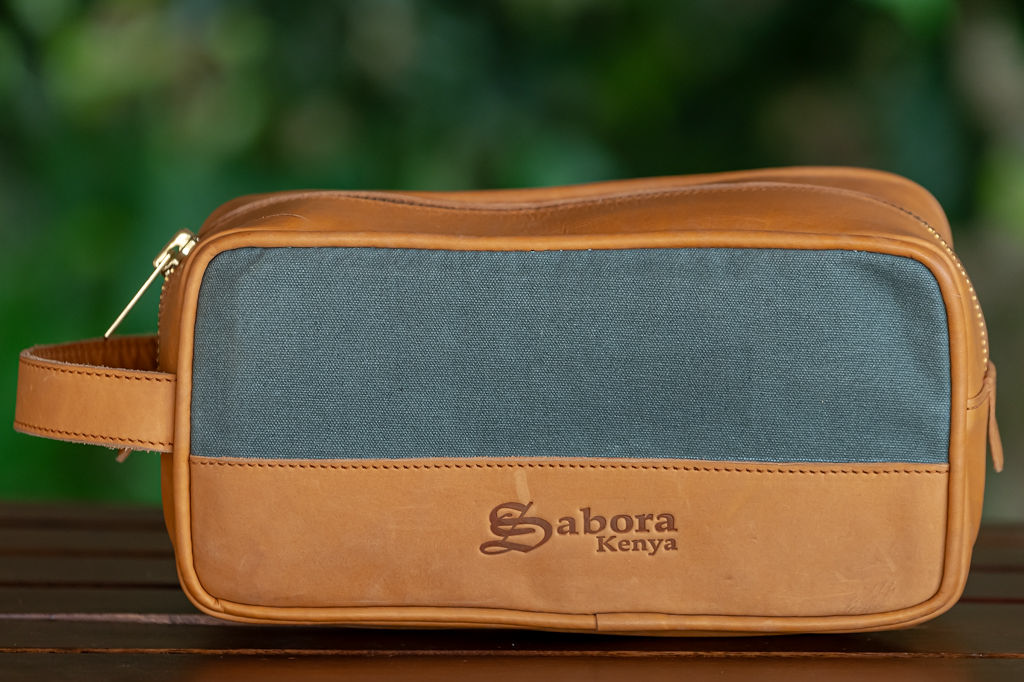 Green Canvas & Leather Wash Bag - Image 3