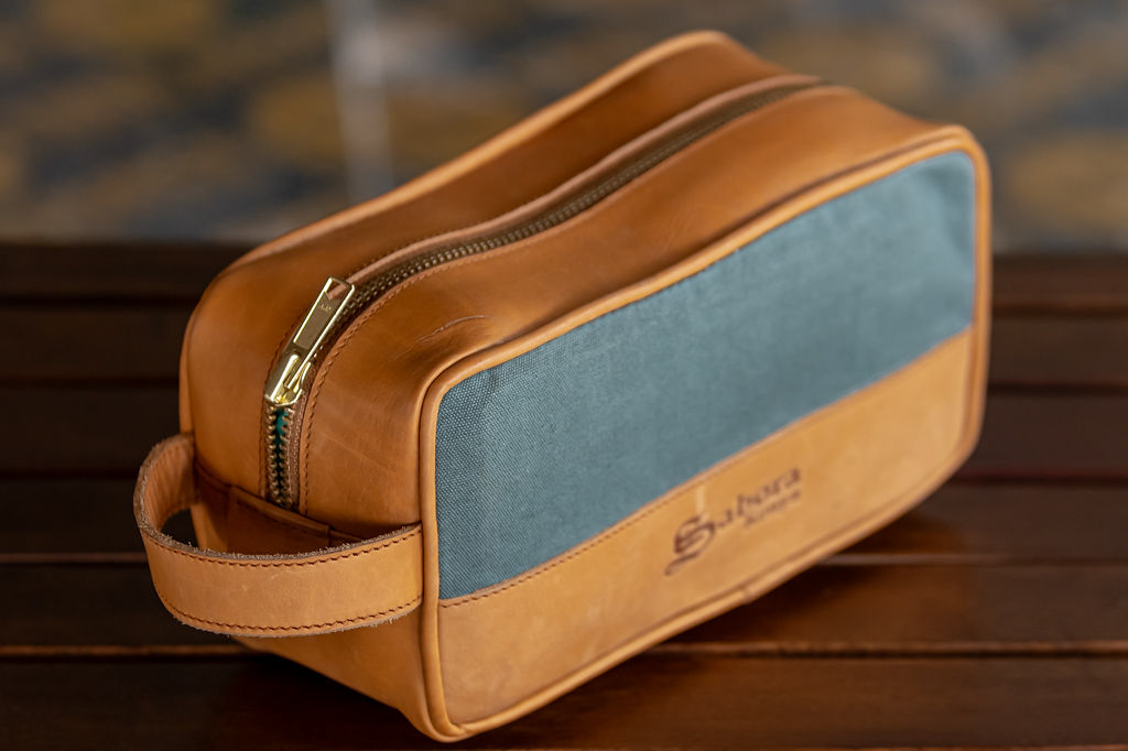 Green Canvas & Leather Wash Bag - Image 2