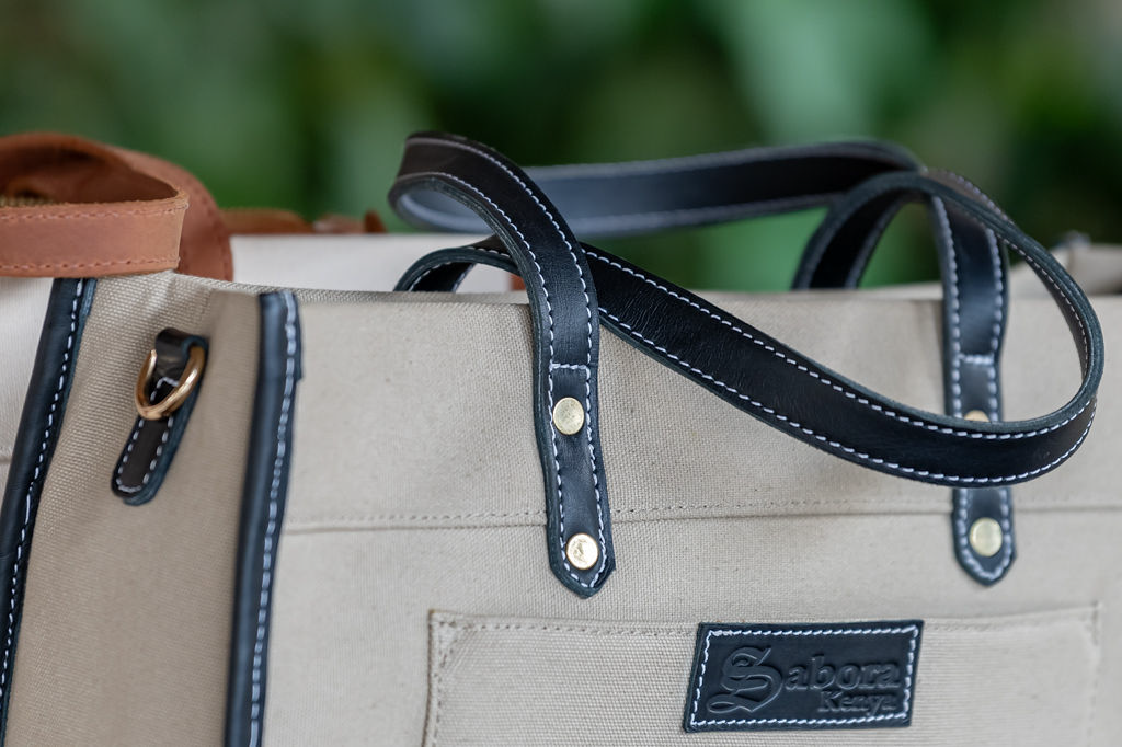 Ladies Handbag in White Canvas & Dark Leather - Image 3