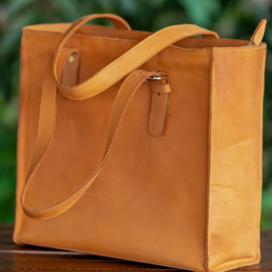 Ladies Handbag in Tan Leather
