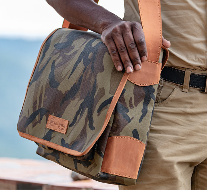 Messenger Bag in Ripstop & Leather