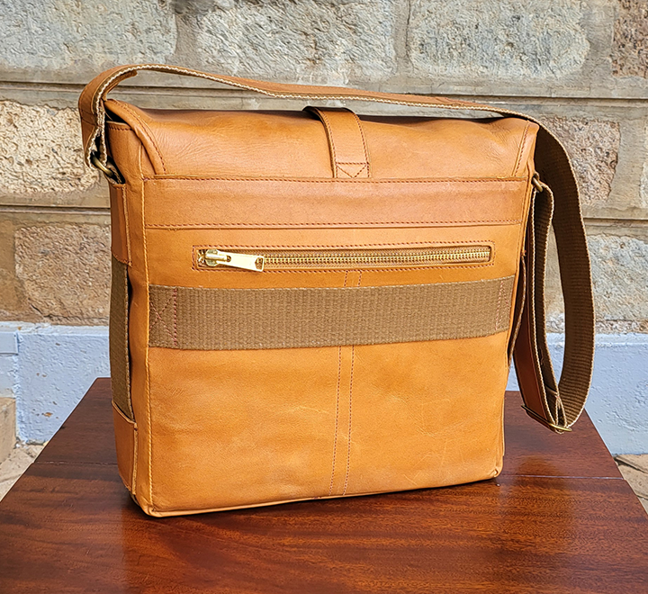 Pull Up Leather Messenger Bag - Image 5