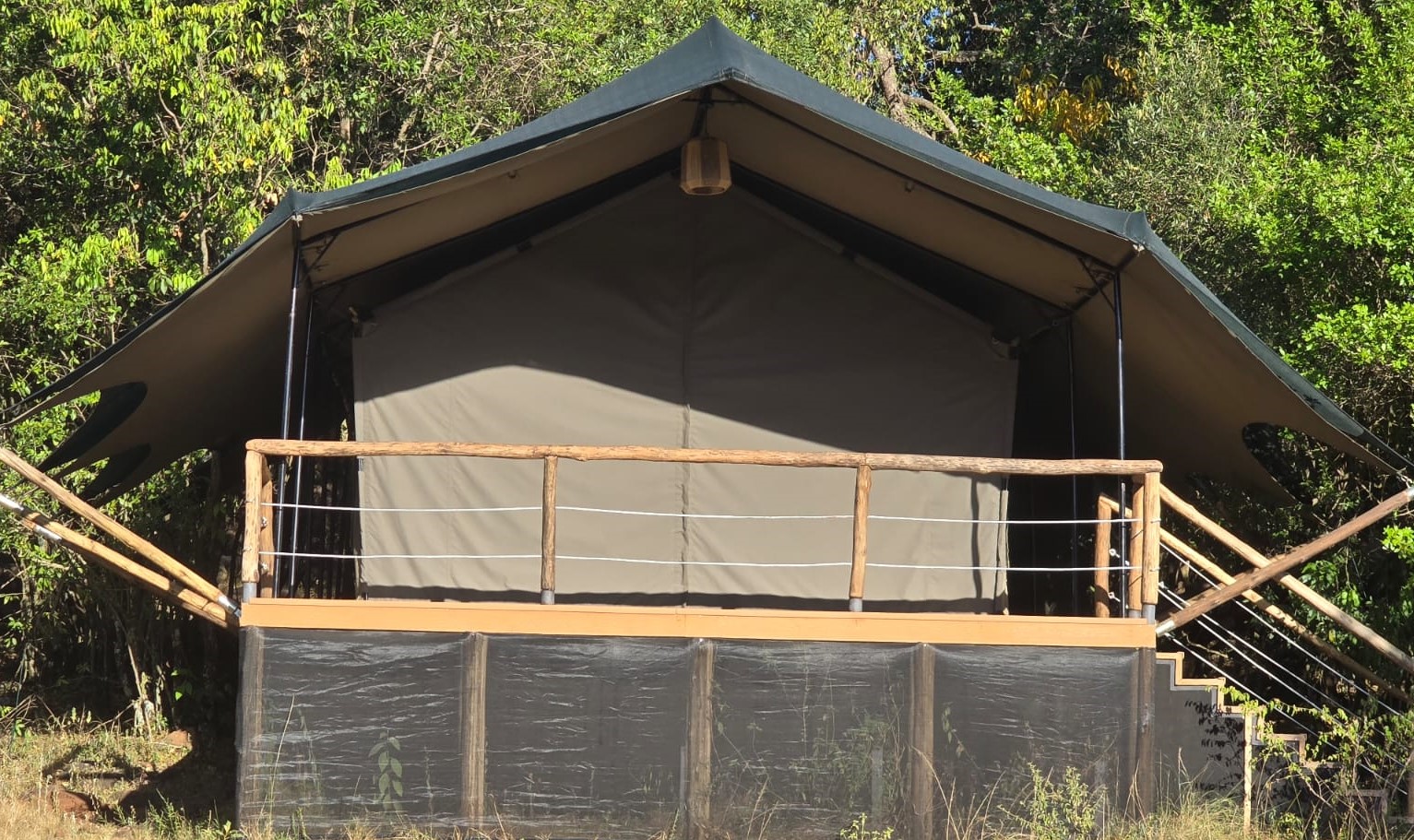Sabora Elevated Safari Suite Tent with Shade Flysheet.