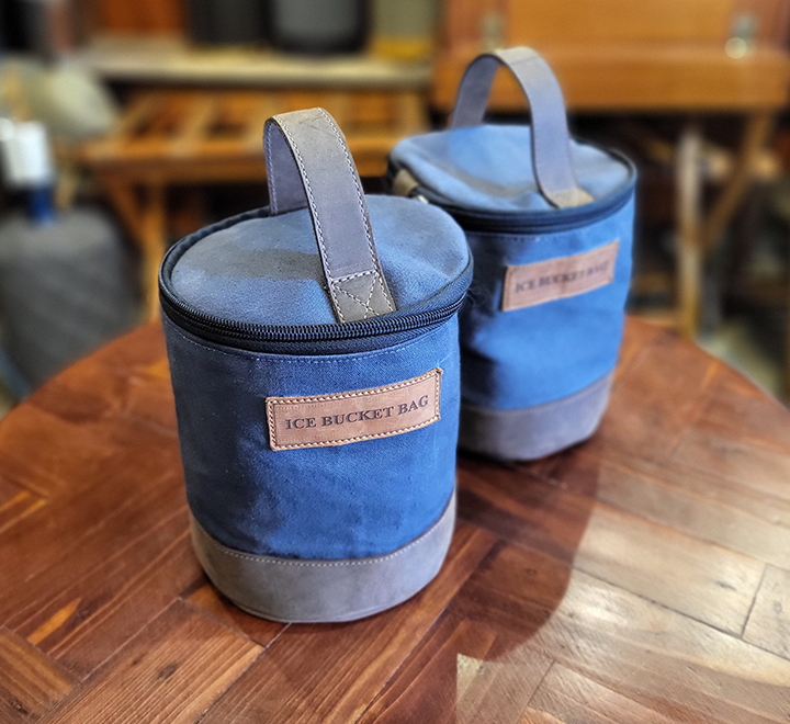 Ice bucket bag in navy blue ripstop and mocca leather - Image 3