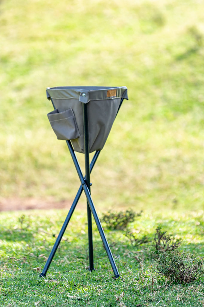 Canvas Wash Basin with Metal Stand - Image 6