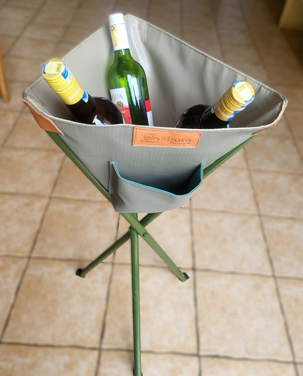 Canvas Wash Basin with Metal Stand